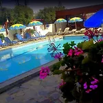Krits فندق 3*