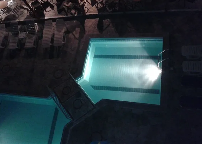 Krits 3* خيرسونِسوس